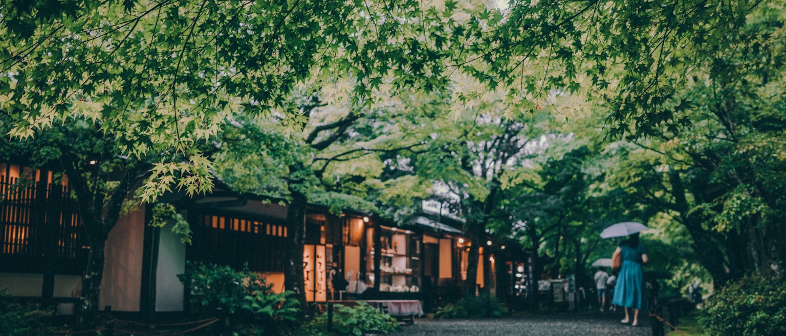 Family-friendly ryokan with private onsen near Fukuoka (Photo by Jacky Yu on Unsplash)