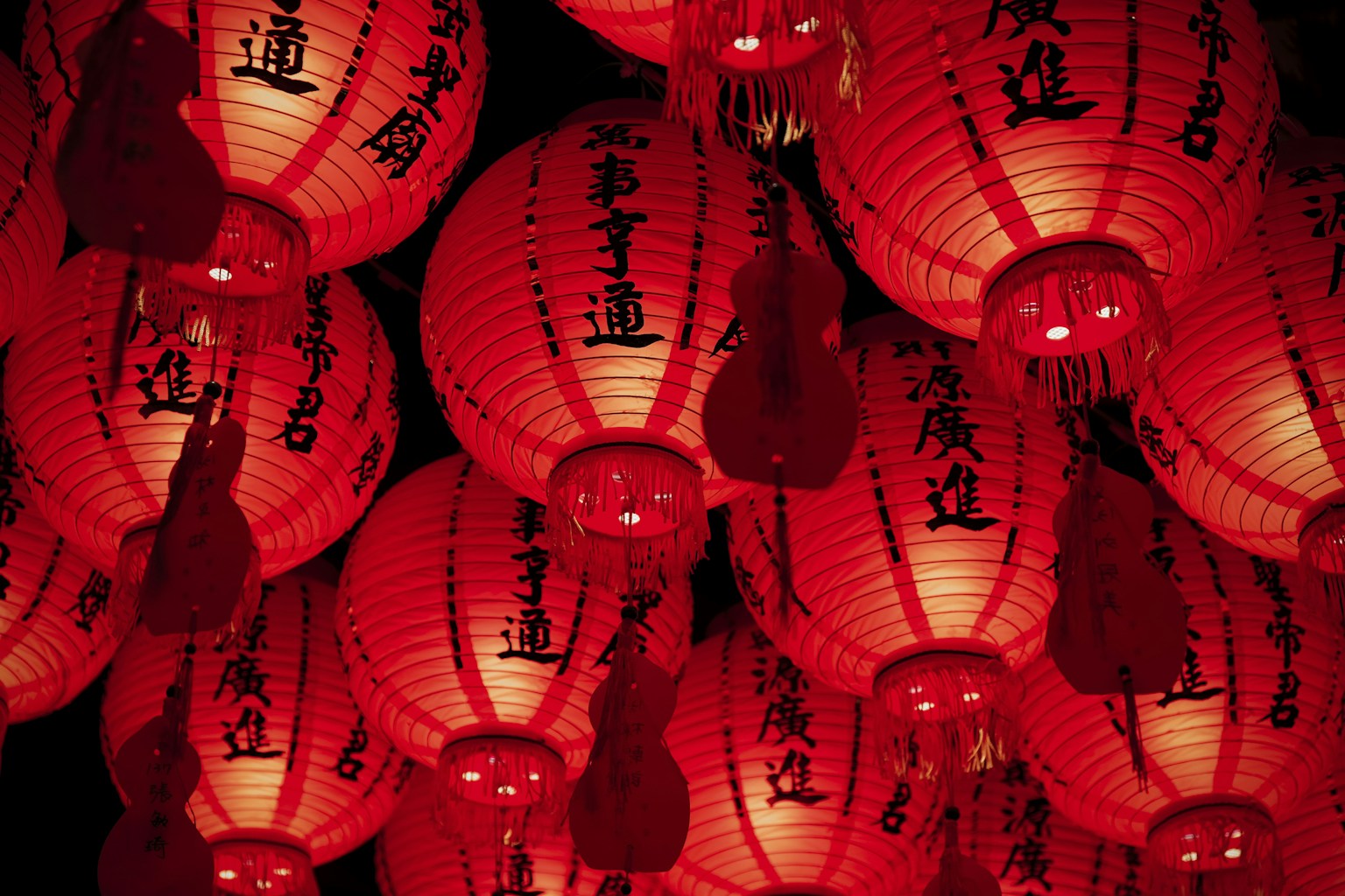 Eisa, Festivals & Family Events in Okinawa (Photo by H&CO on Unsplash)