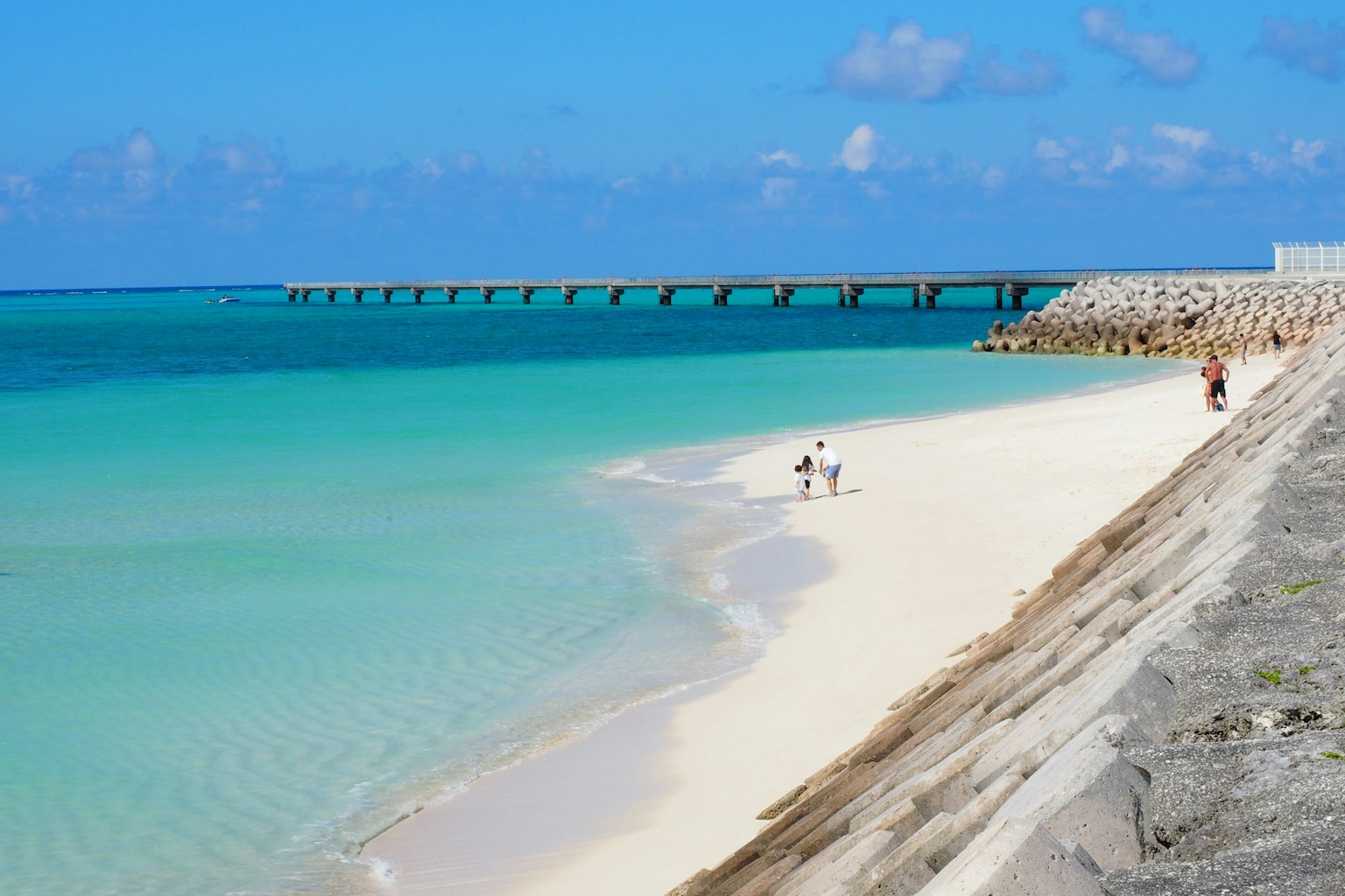 Best Time to Visit Okinawa with Kids: A Month-by-Month Family Guide (2026) (Photo by Shino Nakamura on Unsplash)