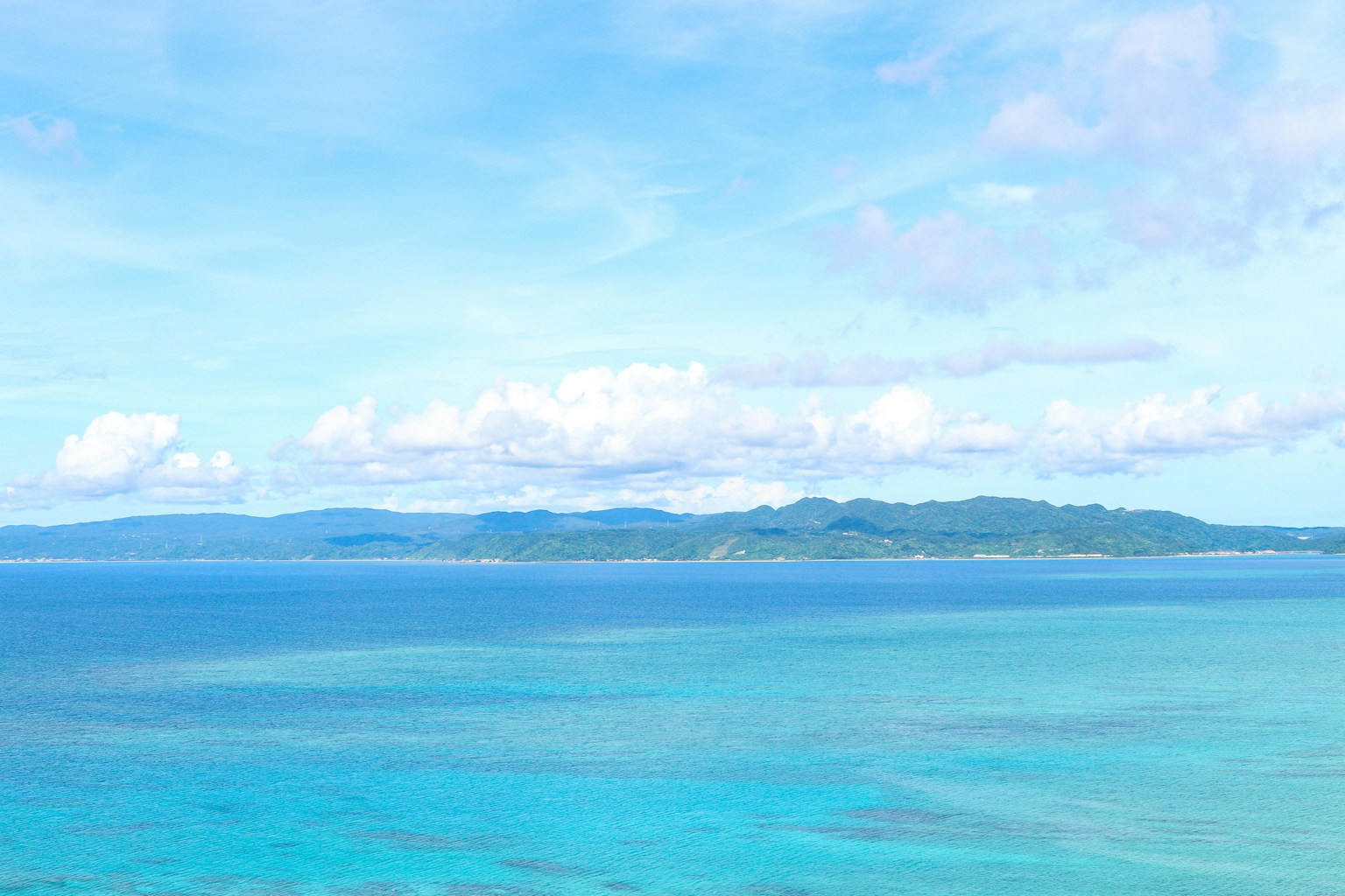 Okinawa with Kids: The Ultimate Family Guide (2026) (Photo by SLNC on Unsplash)