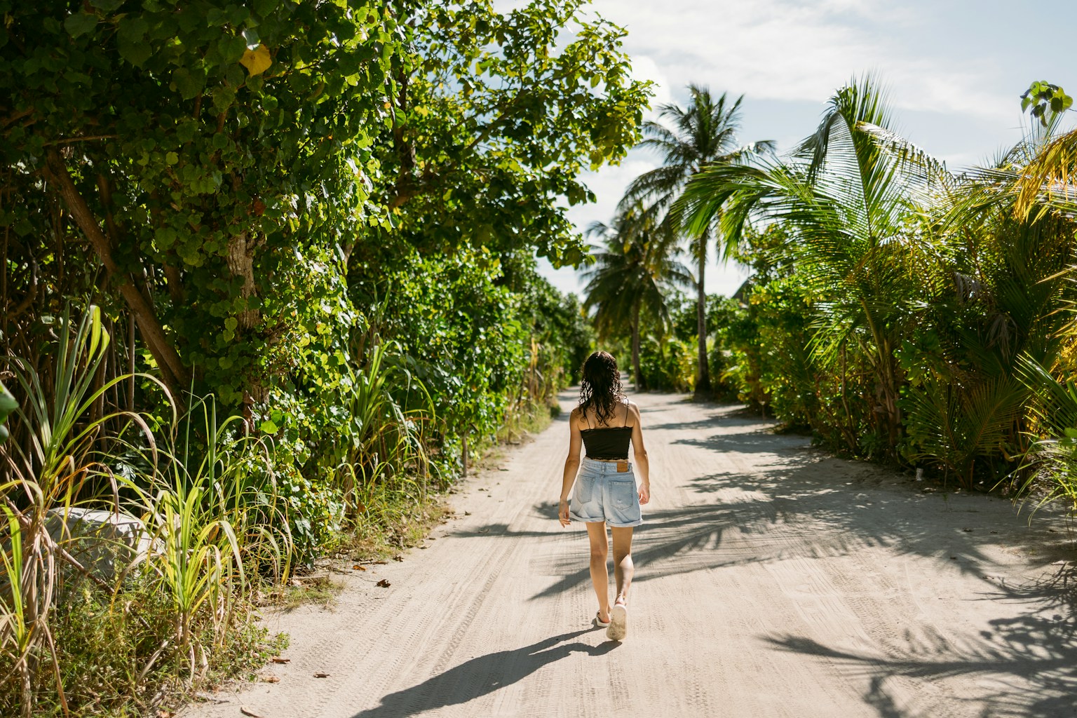 Taketomi Island Day Trip with Kids: A Family Guide to Okinawa's Water-Buffalo Village (2026) (Photo by Leon Stobbe on Unsplash)